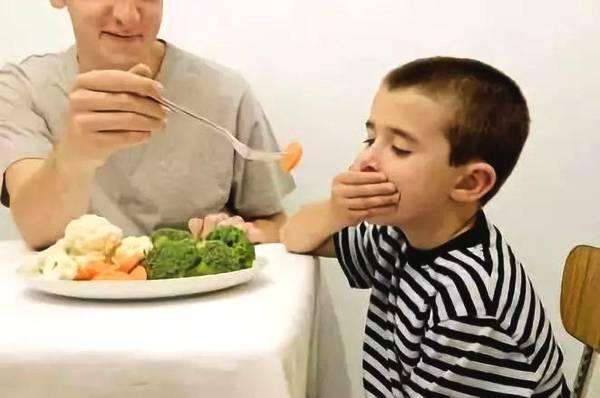 宝宝积食怎么办？贡方堂小儿推拿有用吗？