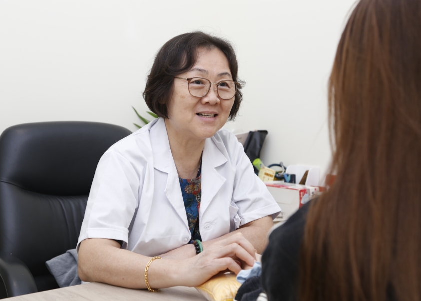 新加坡看月经不调哪个中医好？贡方堂TCM陈慧芳看妇科怎么样？