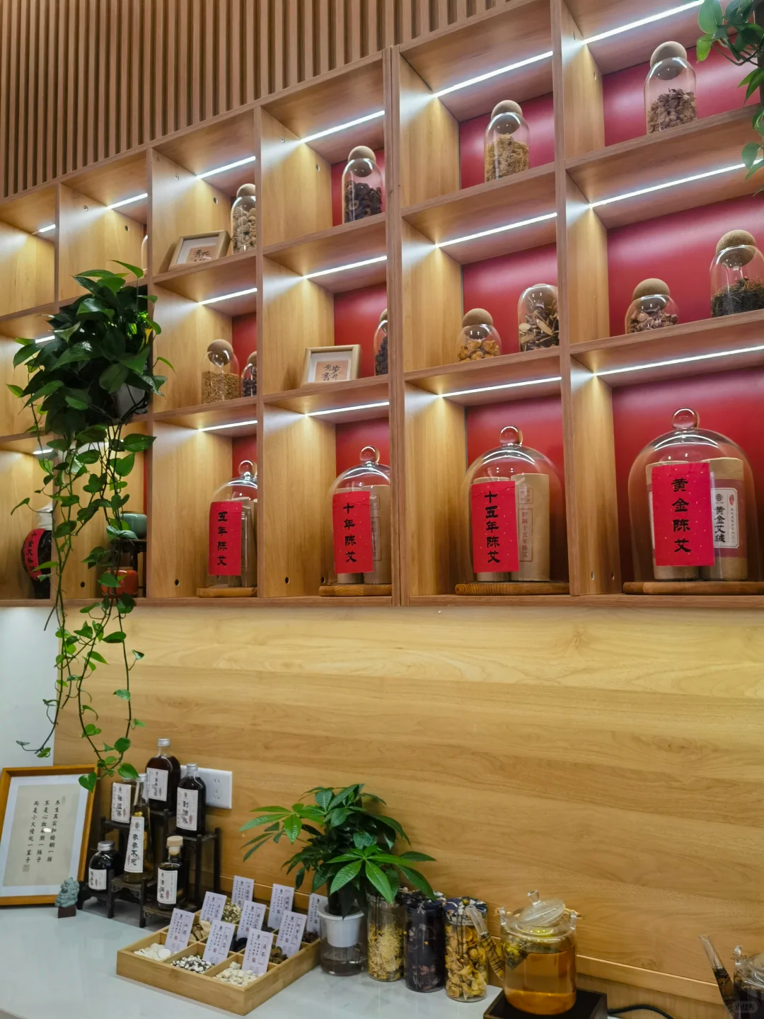 皮肤发黄长斑怎么办吃什么中药？新加坡最好的皮肤科医生是谁？