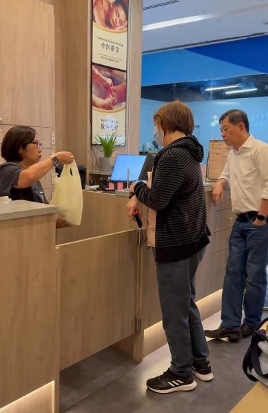 关节疼痛怎么办？新加坡看骨科的中医哪家好？