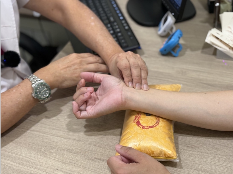 掉发严重斑秃了怎么办？新加坡哪里看中医好？
